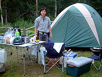 �g�C���̑O